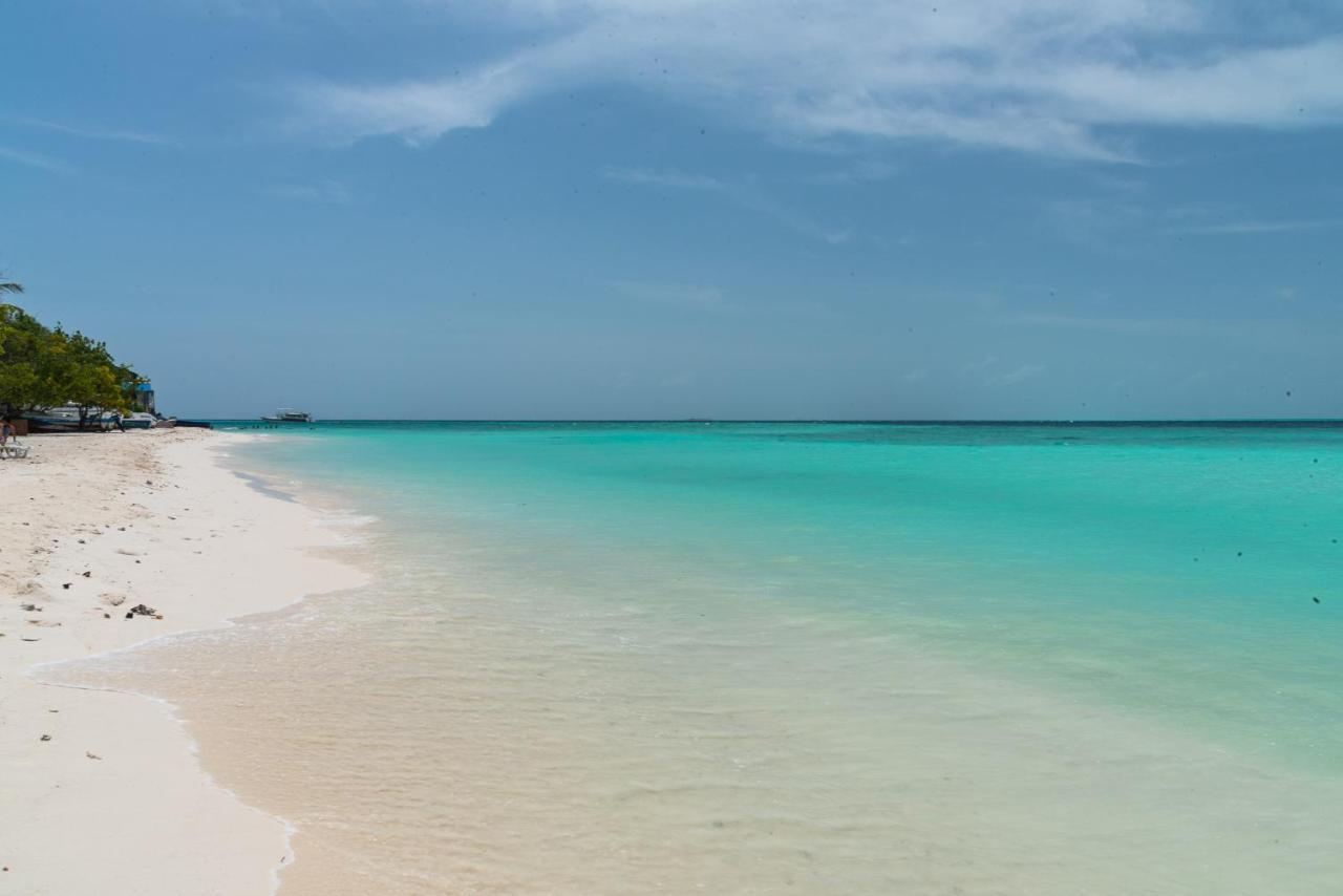 Chao Guest House Maafushi Bagian luar foto