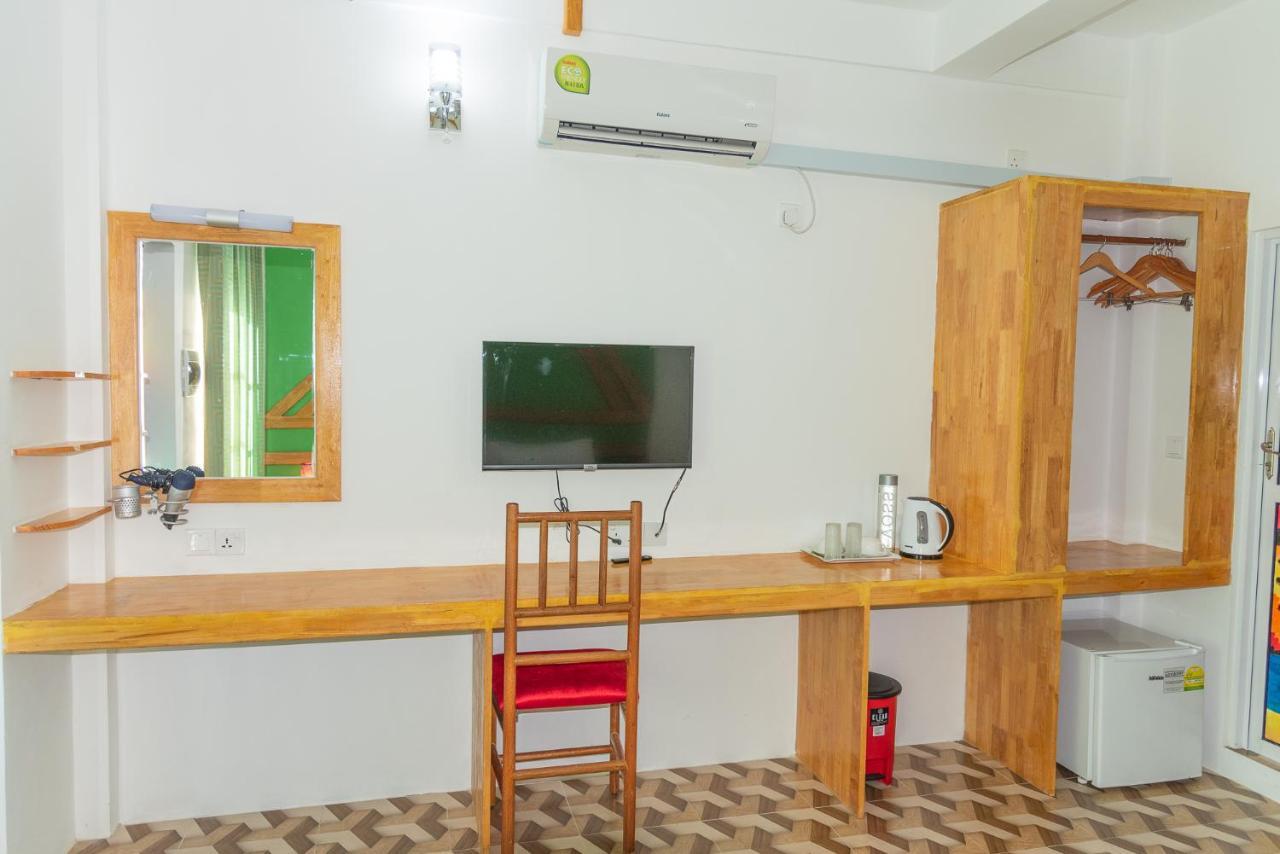 Chao Guest House Maafushi Bagian luar foto